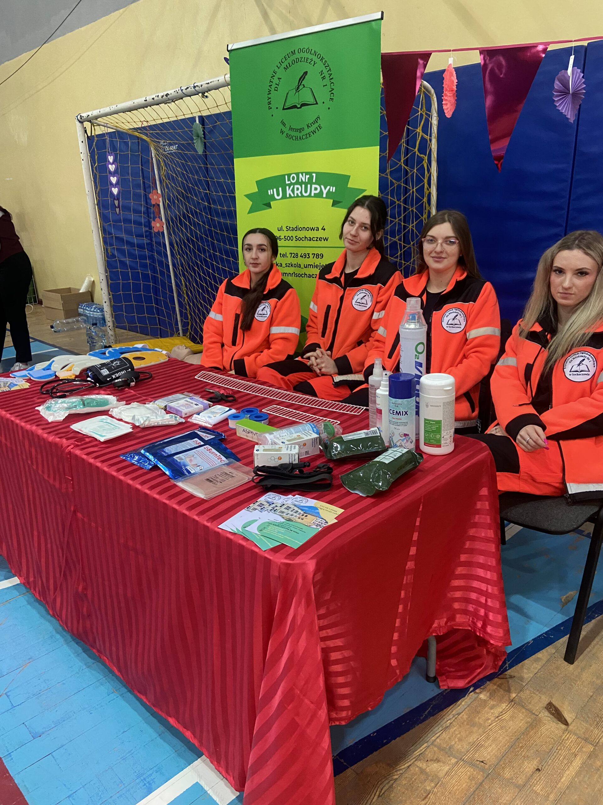 Młodzi ratownicy dzielą się wiedzą na Olimpiadzie Seniorów